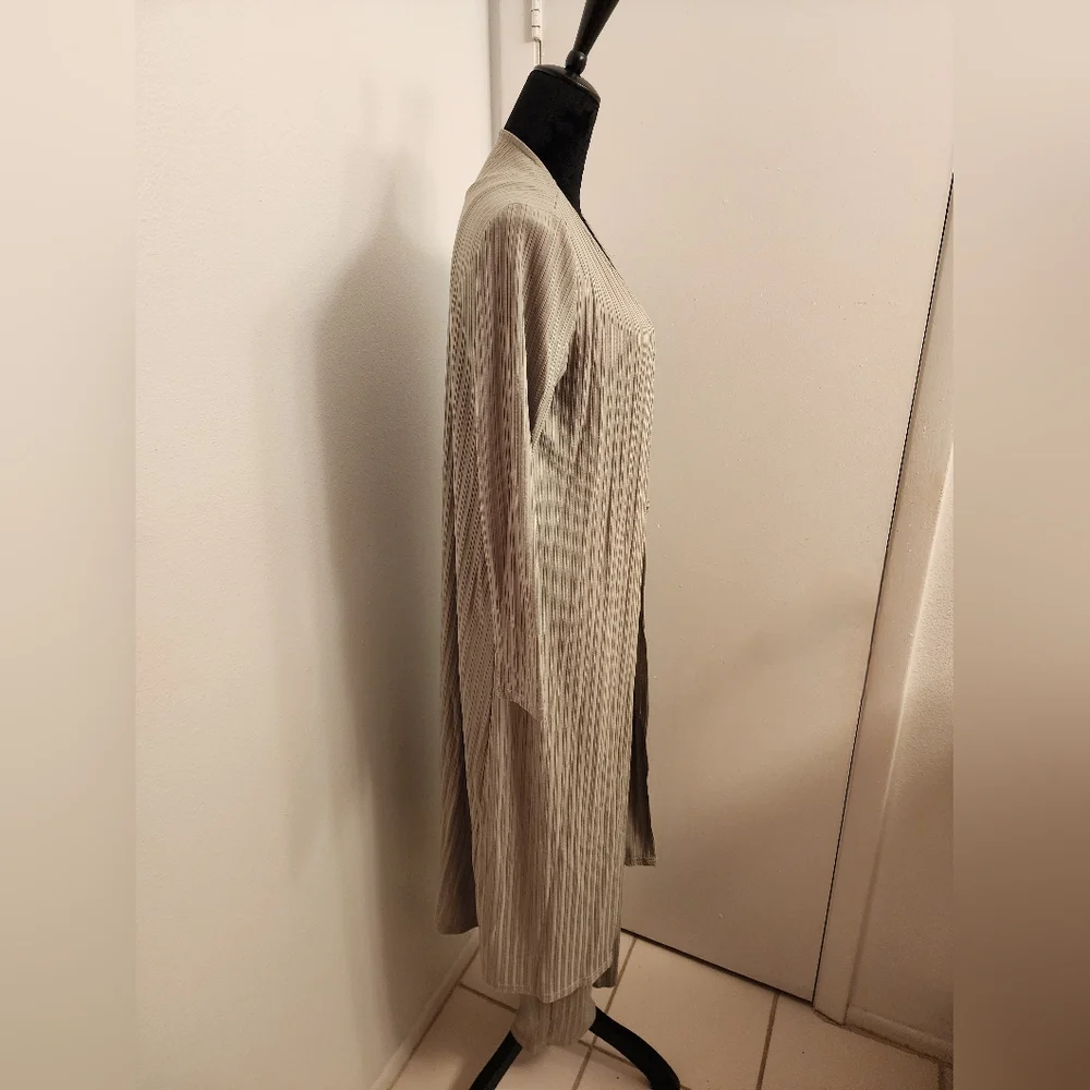 🪴 3-Piece Ribbed Lounge Set – Light Green (Small) - Picture 7 of 9